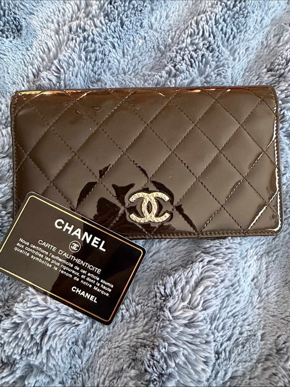 CHANEL Black Quilted Patent Leather Continental Wallet with CC Emblem authentic
